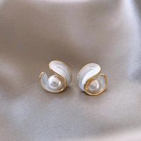 Aretes de Lujo con Ópalo Blanco y Perlas en Oro