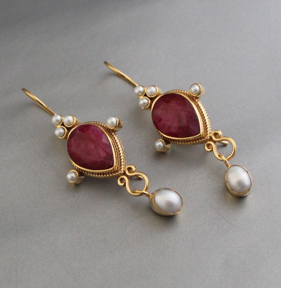 Aretes Vintage de Rubí y Perla