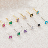 Aretes de Botón de Flor Delicados