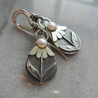 Aretes de Flor Lágrima Vintage