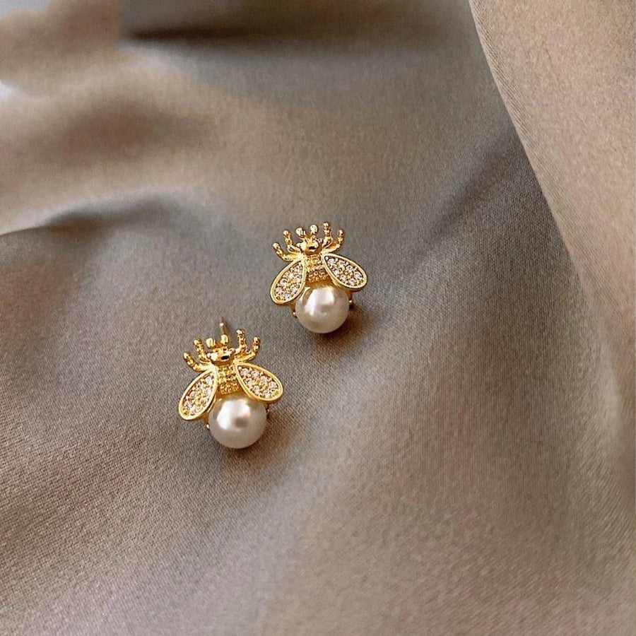 Aretes de Abeja de Perla y Zirconia en Oro