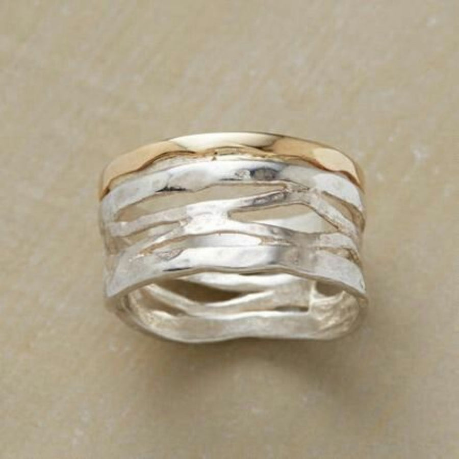 Anillo Hueco Vintage en Oro & Plata