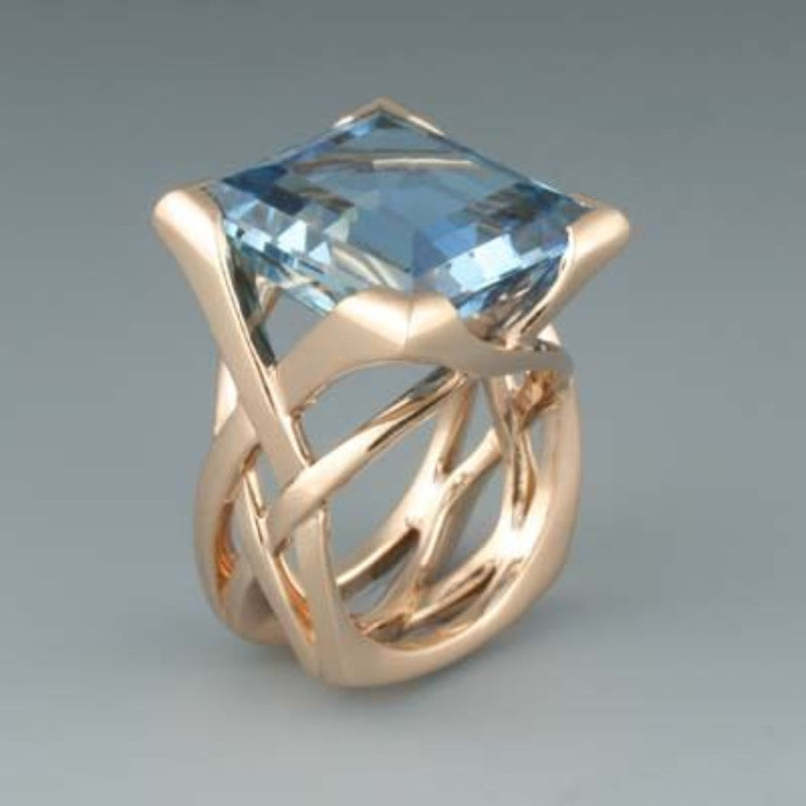 Anillo Vintage de Zirconia Azul en Oro Rosa