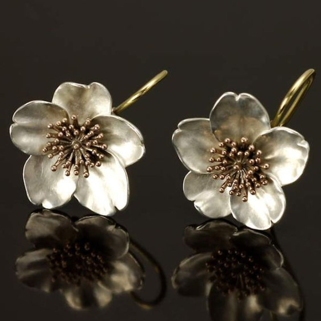 Aretes Vintage de Flor en Plata & Oro