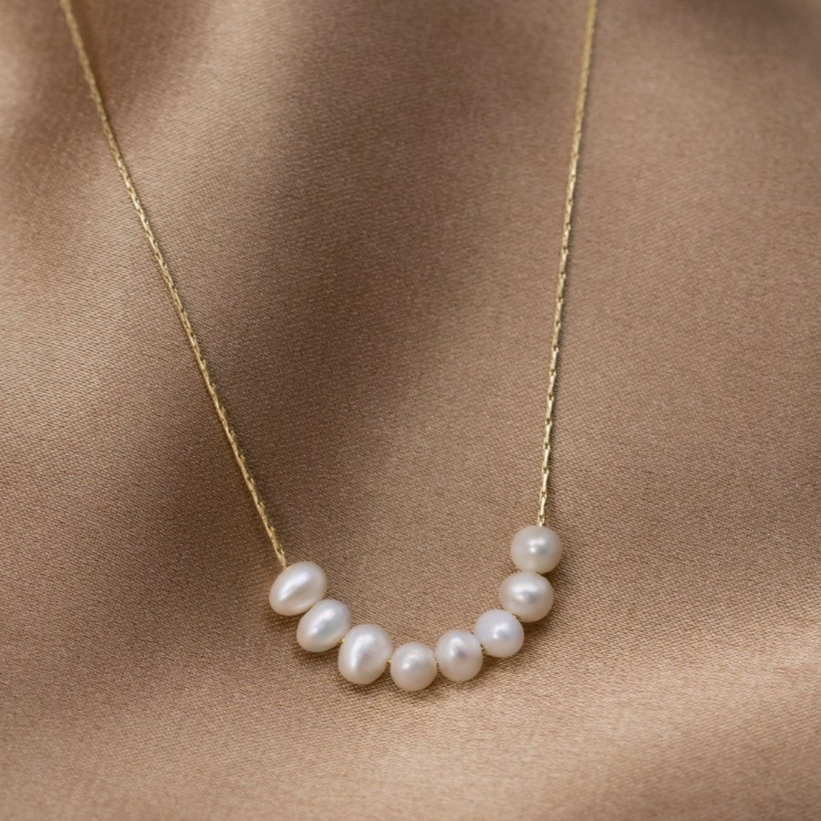 Collar de Perlas de Agua Dulce en Oro | Joyería Sostenible Inspirada en el Océano