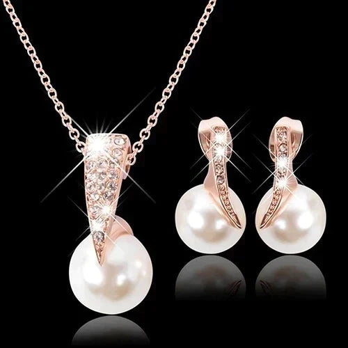 Set Collar + Aretes con Perlas en Oro Rosa