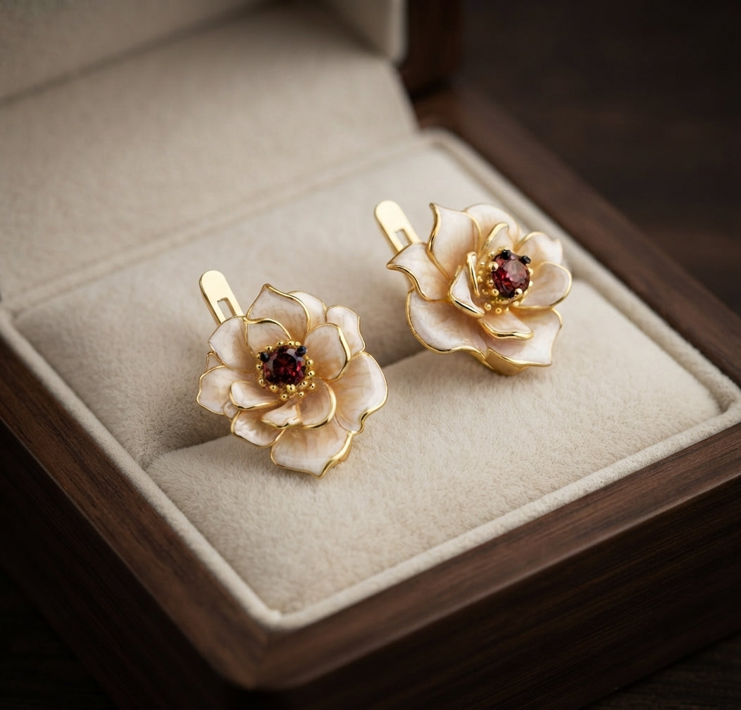 Aretes de Zirconia Roja y Flor Blanca