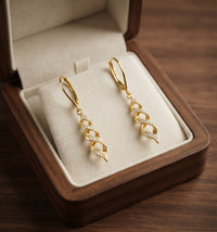 Aretes Ava de Torsión Resplandeciente