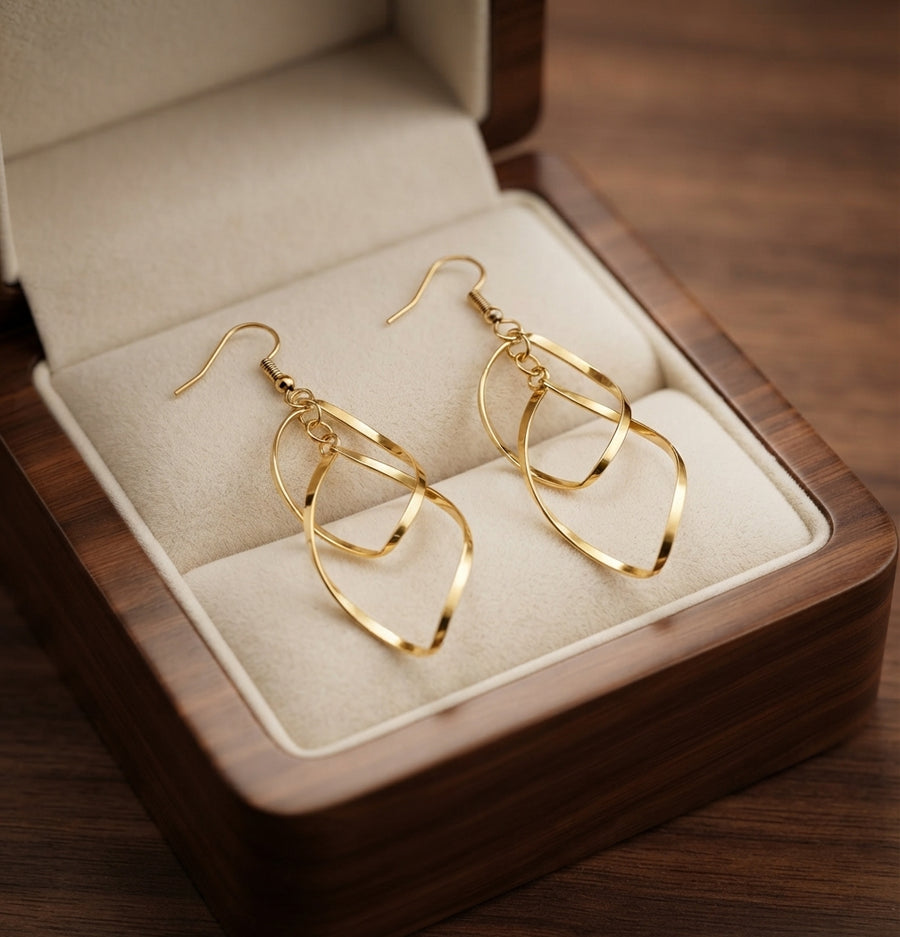 Aretes Colgantes en Capas Minimalistas