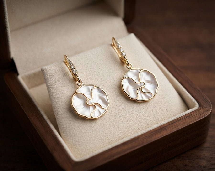 Aretes de Espiral Blanca