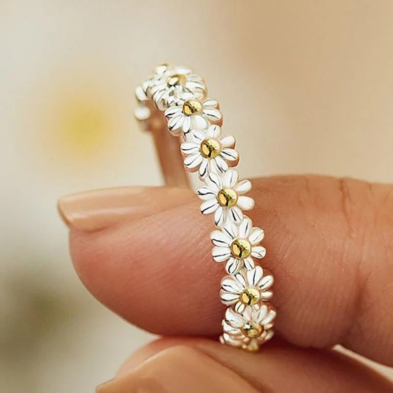 Anillo Ajustable de Margarita en Plata y Esmalte Pintado a Mano