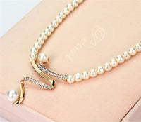 Set de Collar + Aretes de Perla Natural