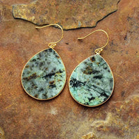 Aretes Llamativos de Gota de Agua