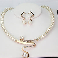 Set de Collar + Aretes de Perla Natural