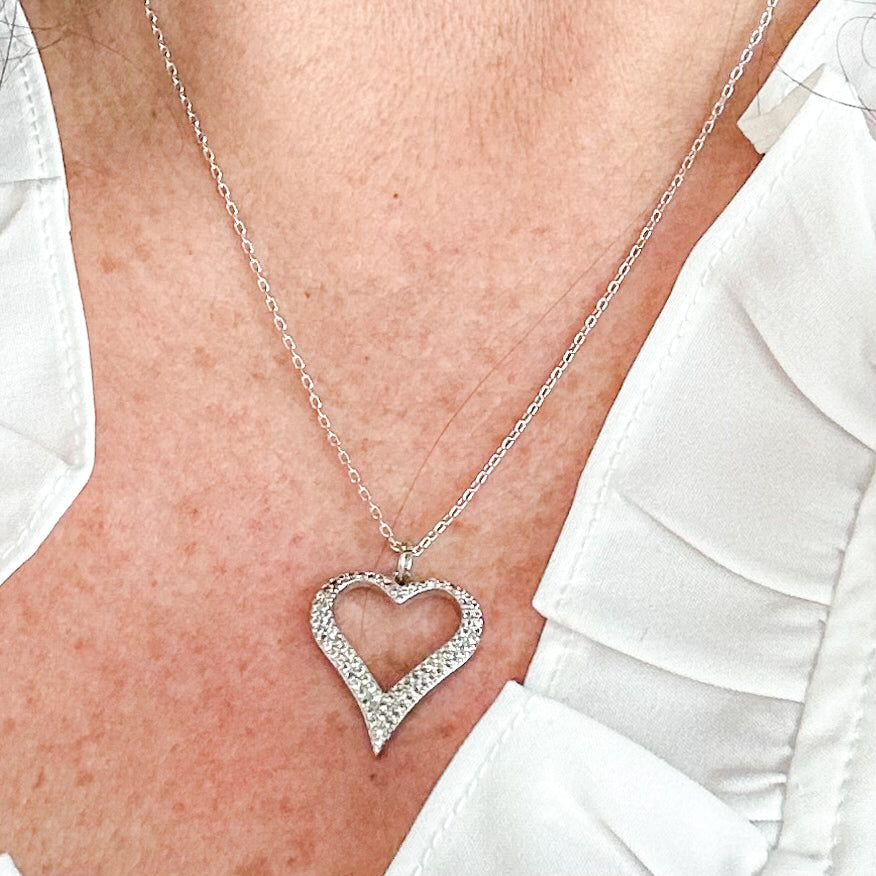 Collar Silvia de Corazón Delicado