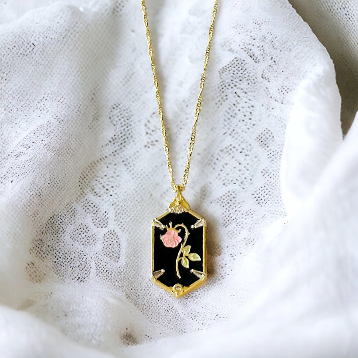 Collar Rossina de Rosa Marchita