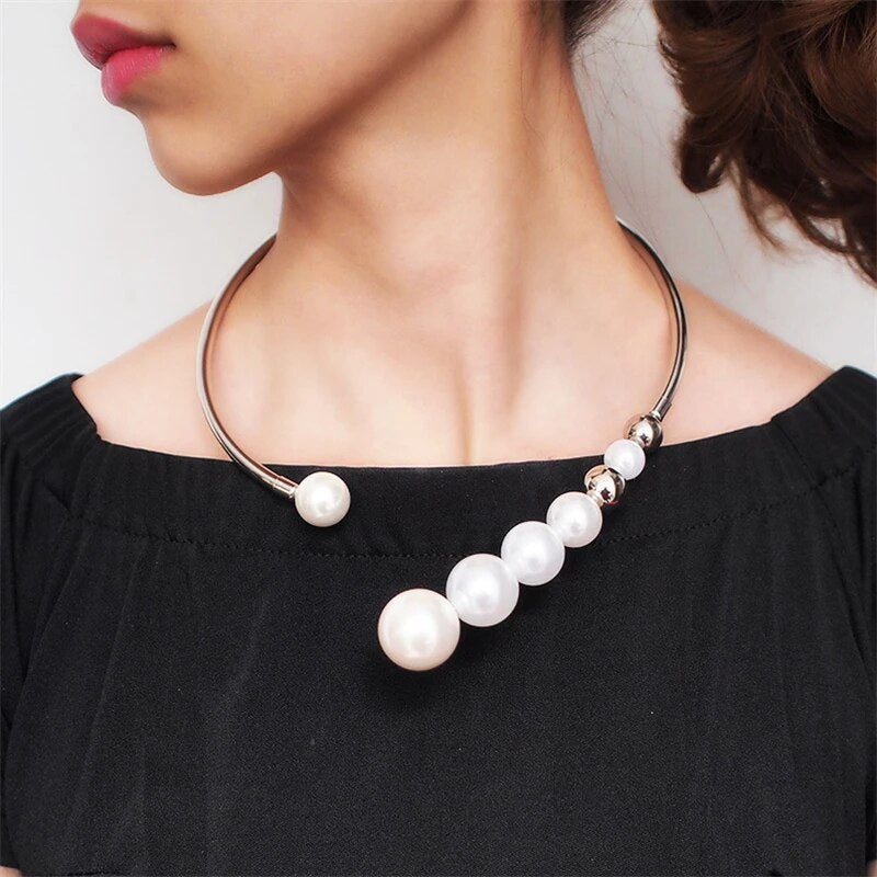 Collar de Perlas Grandes en Oro y Plata