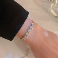 Pulsera de Lujo Ajustable con Zirconia en Oro