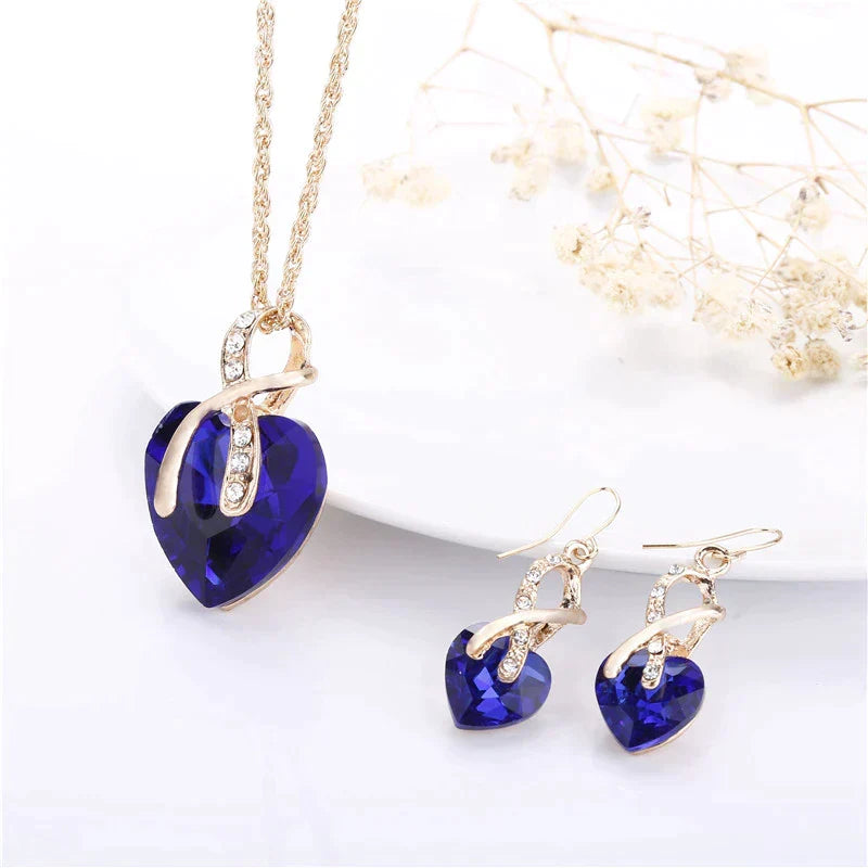 Set Collar + Aretes de Amor con Zirconia Azul en Oro