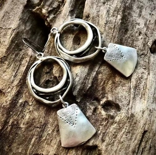 Aretes Colgantes Cuadrados Suspendidos en Plata Vintage