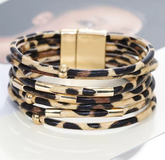 Pulsera Envolvente Boho Ancha de Múltiples Capas