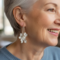 Aretes Vintage de Flor Irregular en Plata