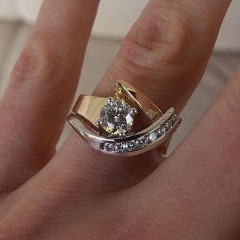 Anillo Irregular Resplandor en Oro & Plata