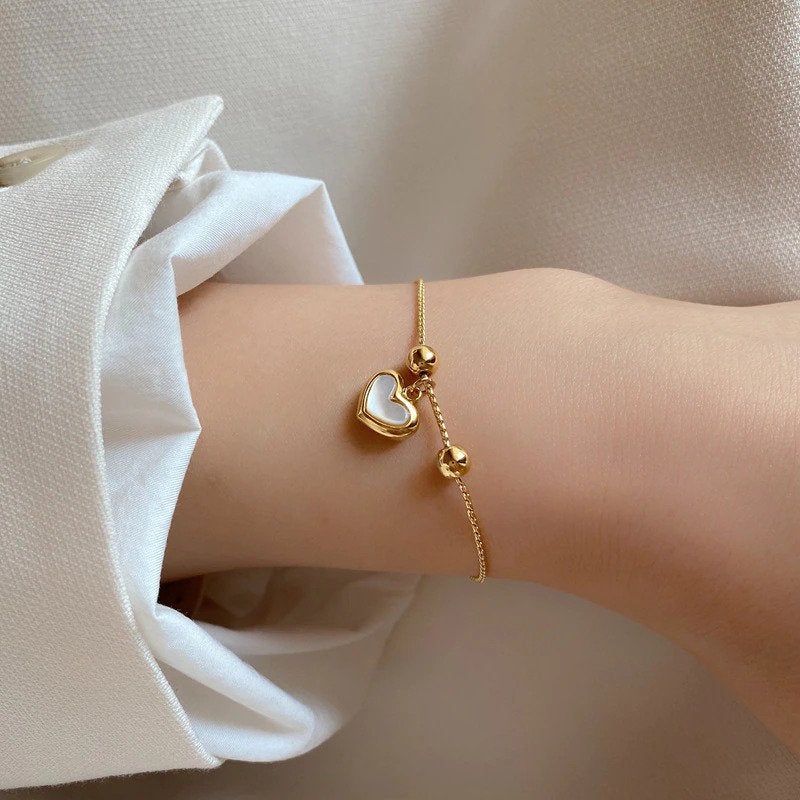 Pulsera de Amor con Ópalo Blanco en Oro