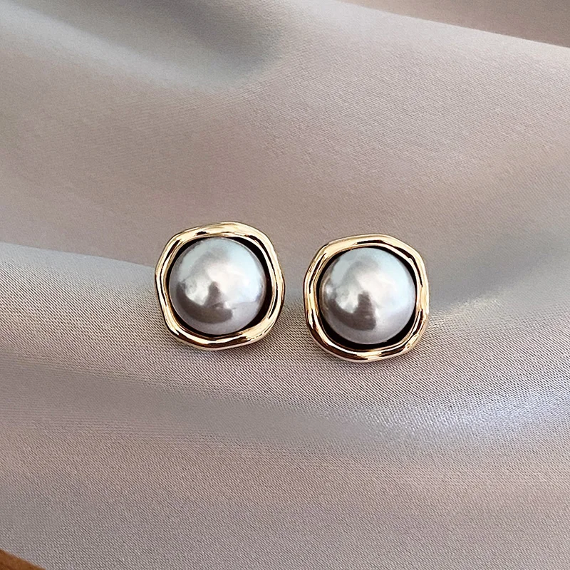 Aretes Elegantes de Perla Negra