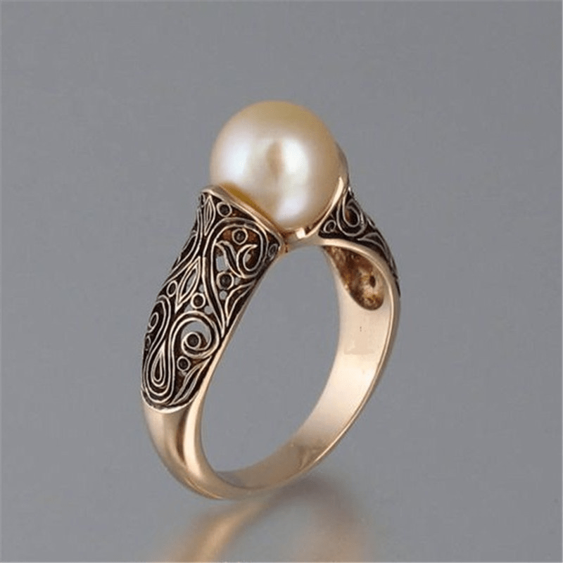 Anillo Dorado Vintage de Perla