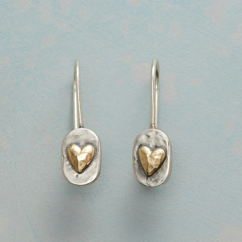 Aretes de Corazón Dorado en Plata Vintage