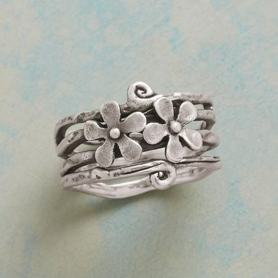 Anillo Vintage de Flor en Capas en Plata