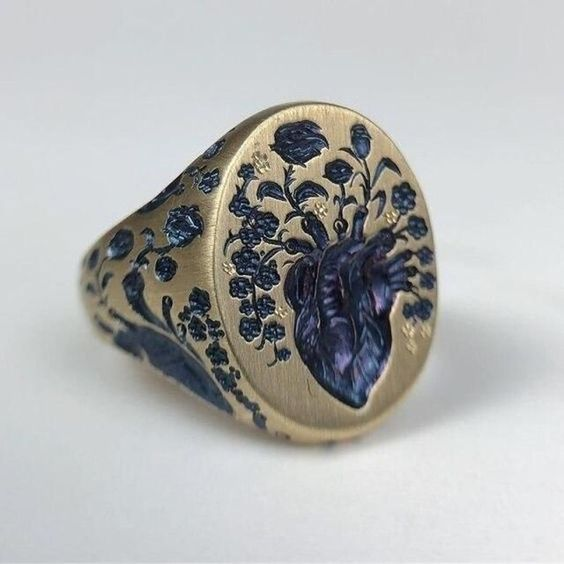 Anillo de Flor Azul en Oro Vintage
