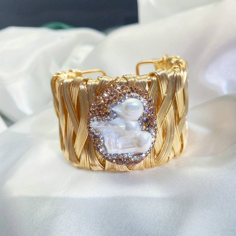 Pulsera Vintage de Piedra Blanca en Oro