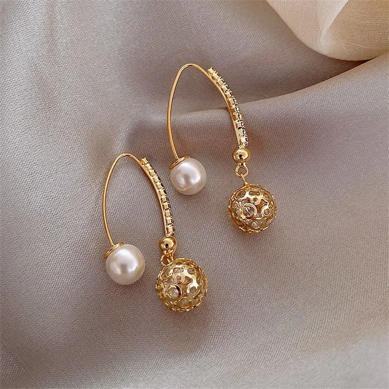 Aretes Colgantes Vintage de Oro & Perla