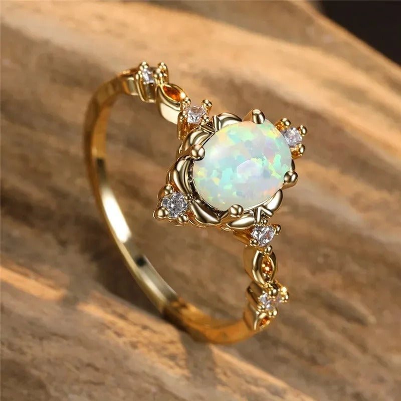 Anillo Artesanal de Piedra Preciosa de Ópalo en Oro