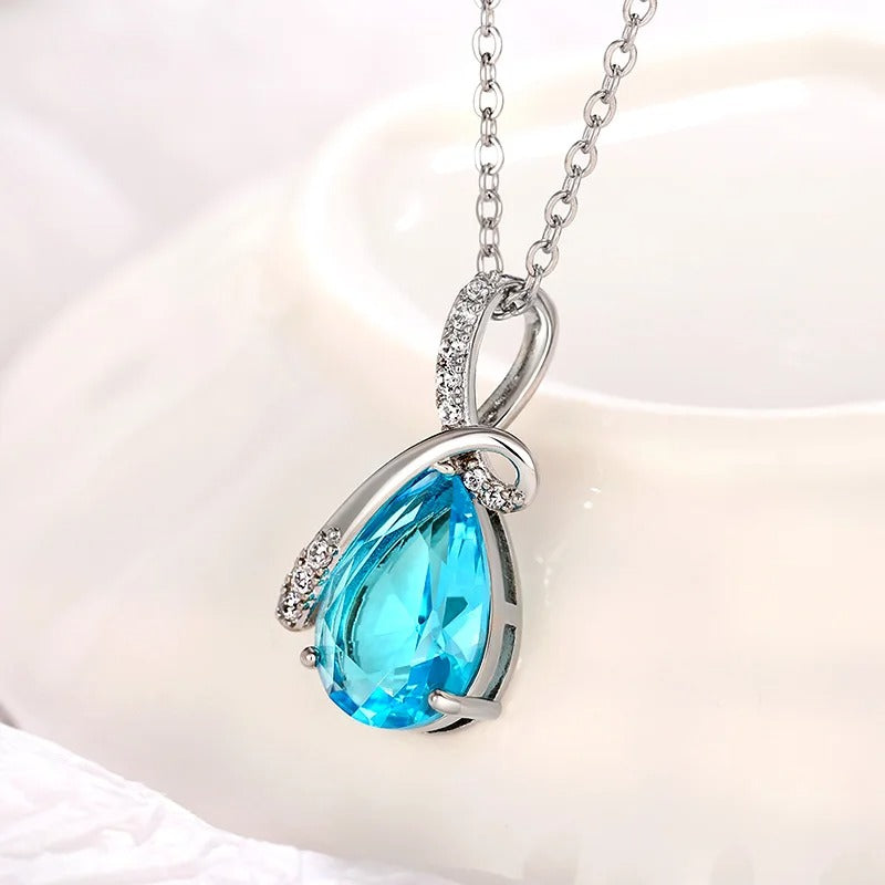 Collar Vintage de Gota Aqua en Plata