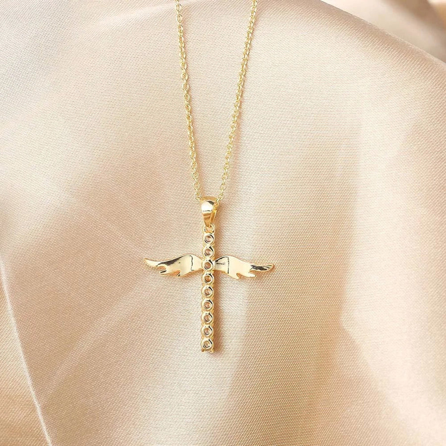 Collar con Dije de Cruz Angelical con Alas en Oro