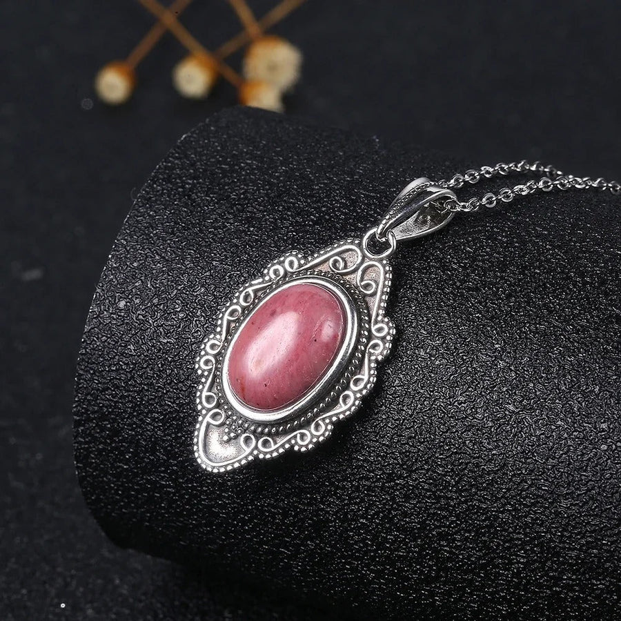 Collar de Dije de Gema Ornamentado en Plata