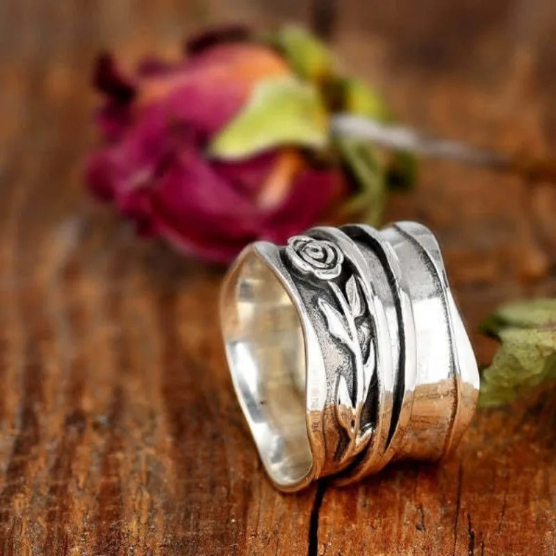 Anillo Statement Floral Grabado en Plata