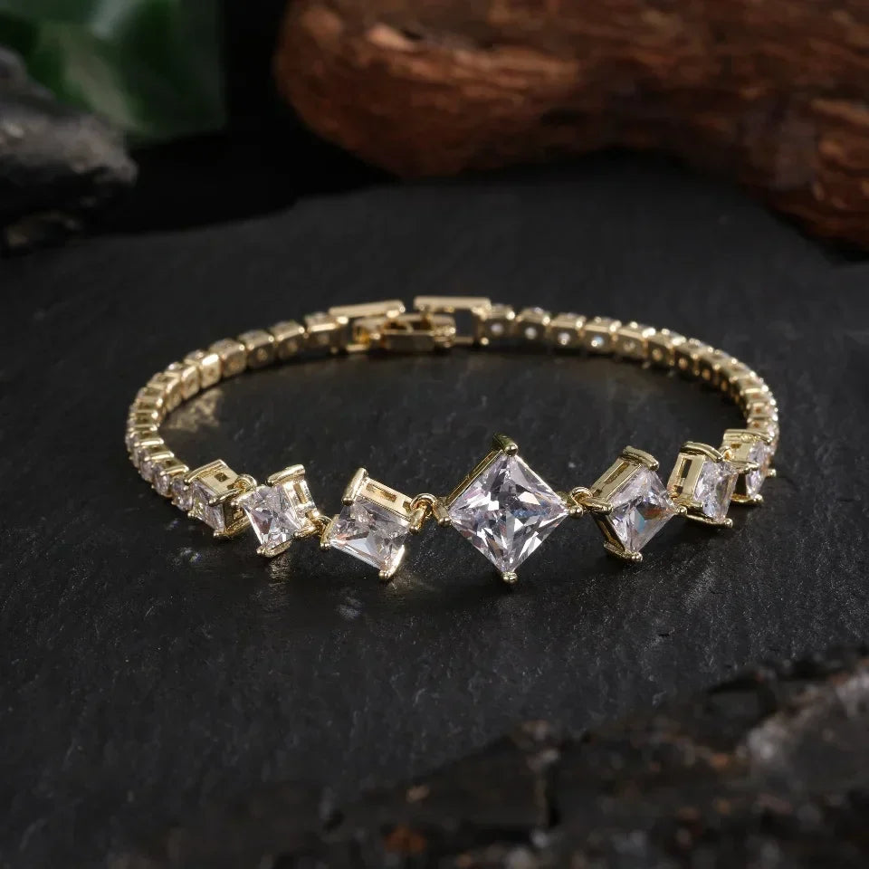 Pulsera Vintage de Destello Geométrico en Oro
