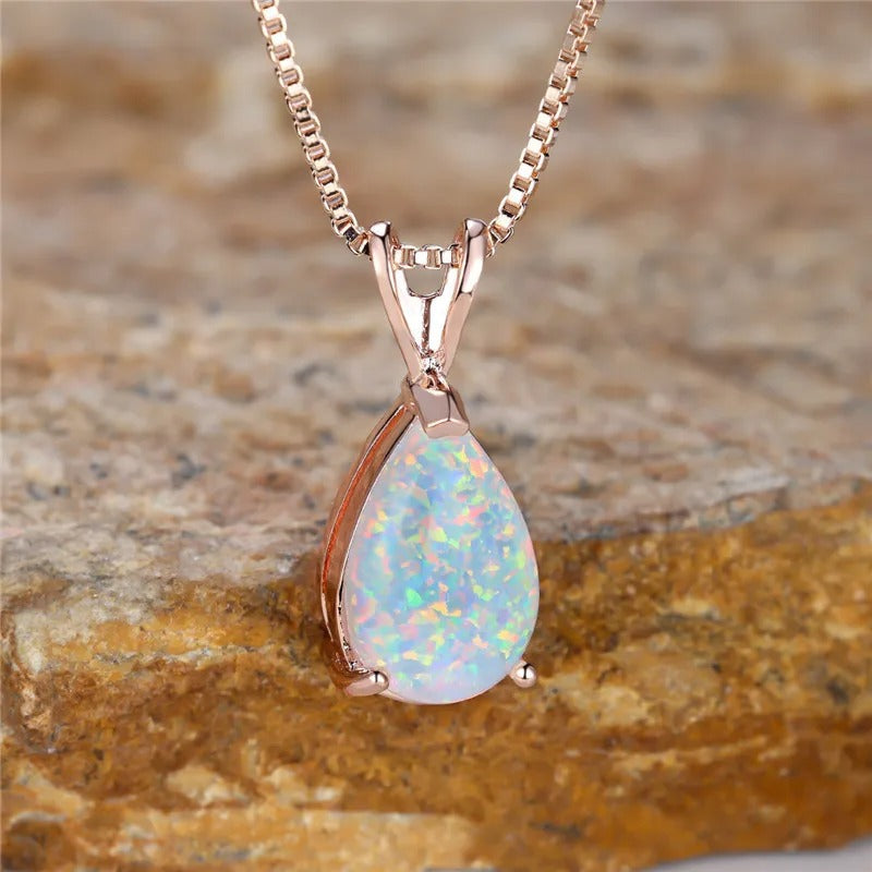 Collar de Dije de Ópalo en Oro Rosa