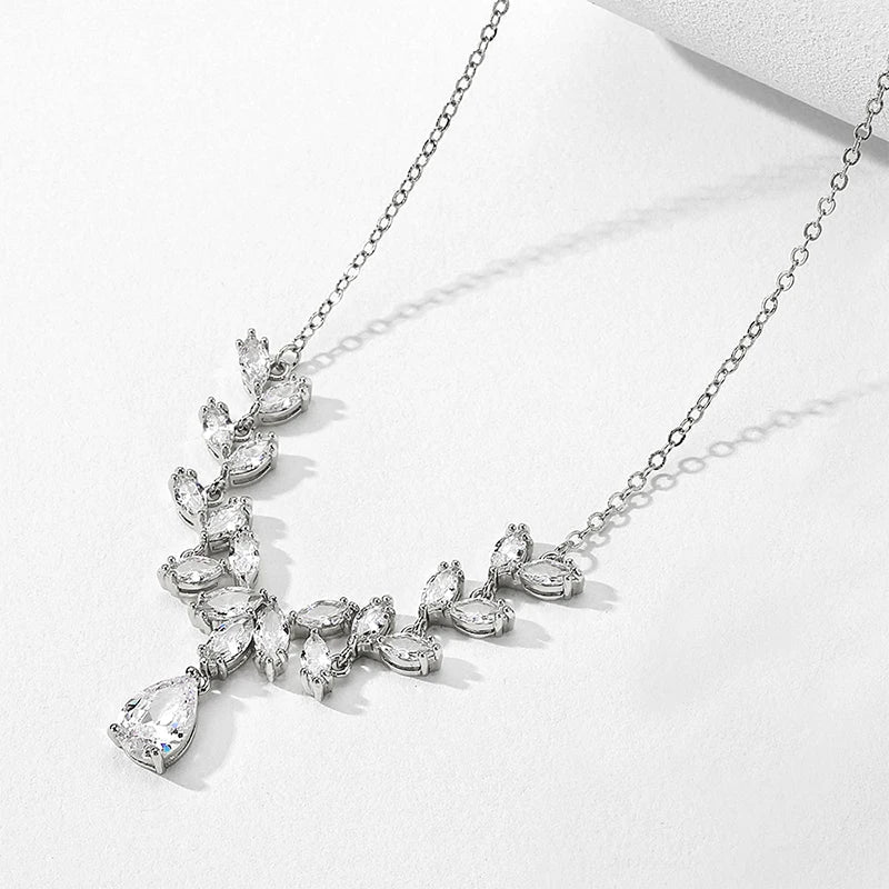 Collar Colgante de Hoja en Plata Vintage