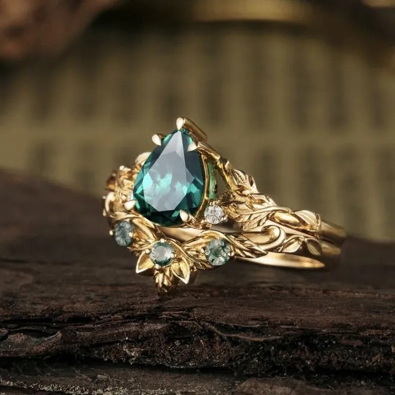 Anillo Vintage Floral de Piedra Verde