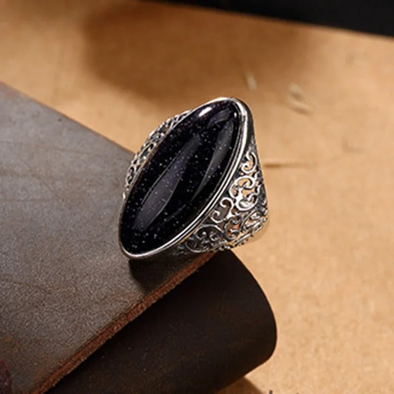 Anillo Vintage de Piedra Ovalada Medianoche en Plata