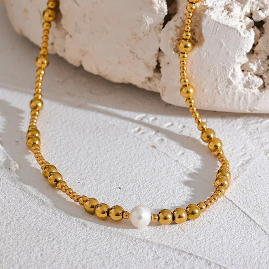Collar con Cuentas y Acento de Perla en Oro