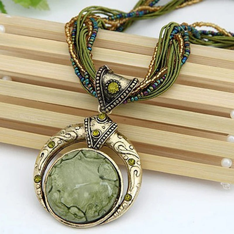 Collar Vintage Étnico de Dije de Cristal Verde