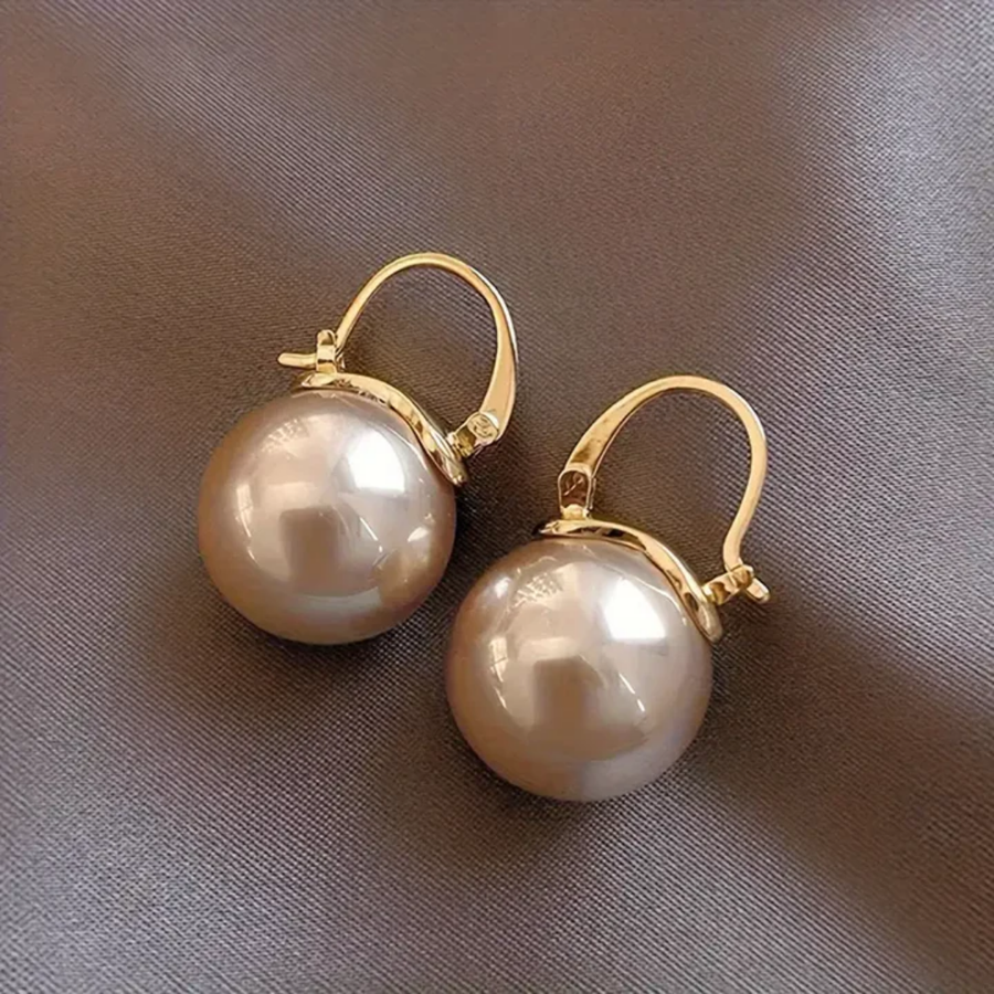 Aretes Exquisitos de Perla Dorada
